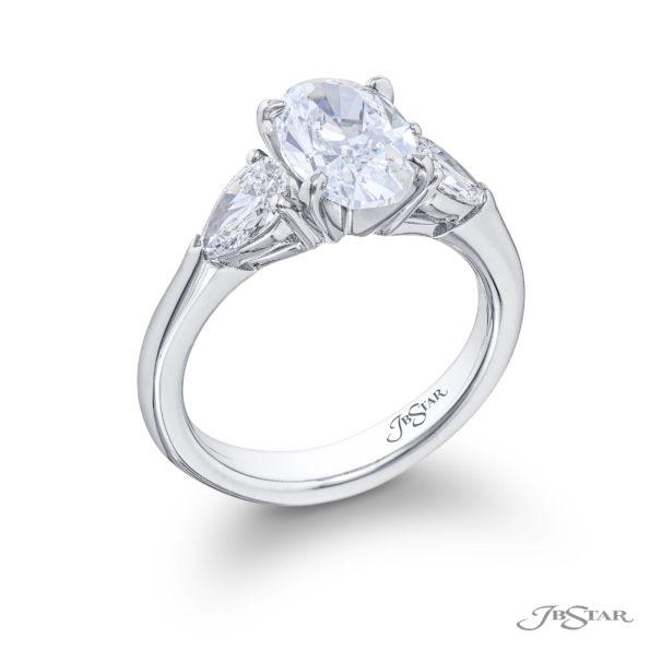 Oval Diamond Engagement Ring 2.01ctw