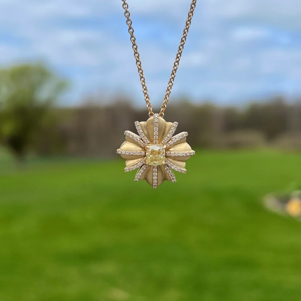 The Meelie Flower Diamond Pendant - Image 4